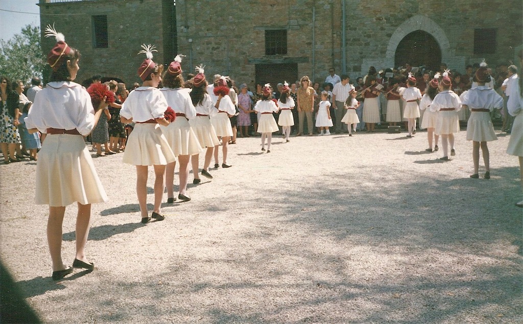 Banda%201988_3_Majoretts.jpg